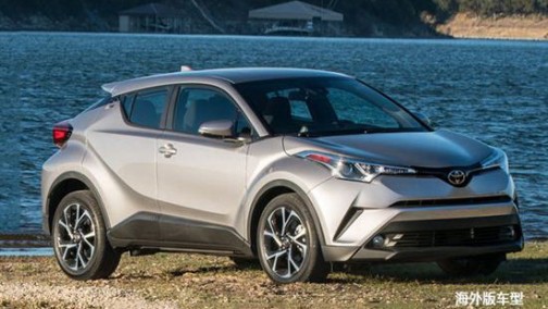 一汽丰田小SUV内饰高清谍照 配悬浮大屏