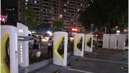 首座国产超充站广州落成 由智充红点设计团队打造