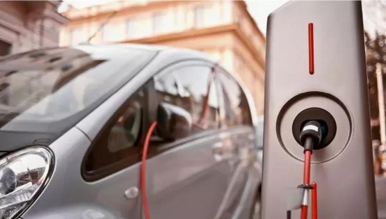 2017-2020年中国电动汽车充电站及充电桩市场研究报告