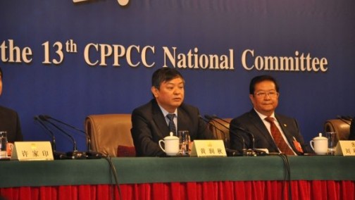 环保部：未来三年减少公路运输 严控重卡排放超标