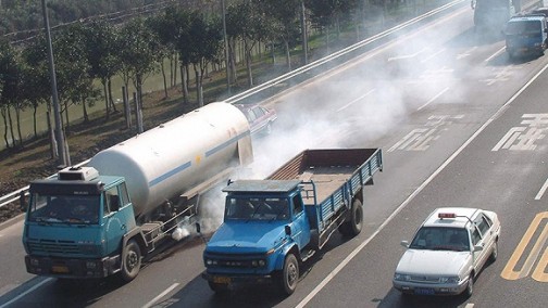 商用车排放造假设备淘宝“公开售卖” 缺乏监督环保效果打折