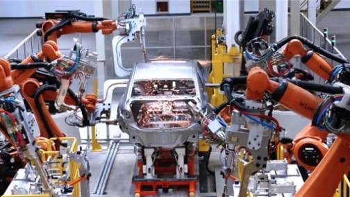 消化过剩产能 原北汽绅宝工厂投产北京奔驰