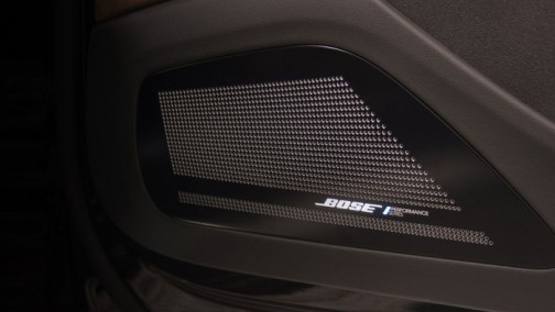 为了让你的车里更安静，BOSE 推出了主动路噪消减技术