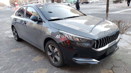 起亚全新K3国内测试谍照 外形动感凶悍/采用贯穿式尾灯