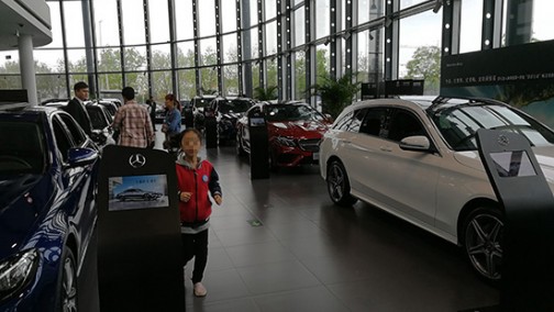 奔驰E级旗开得胜 二、三线集体萎靡