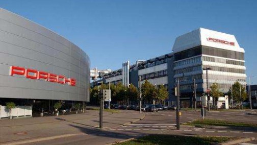 加速转型，保时捷将推出纯电版本Macan