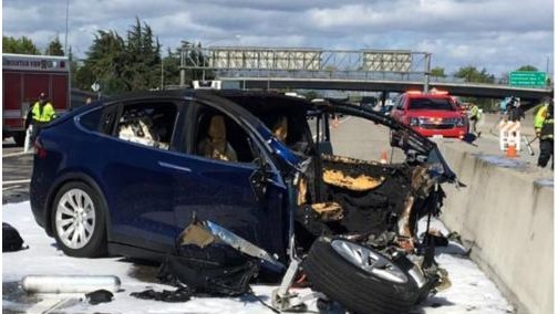 技术的狂妄？特斯拉华人工程师死亡事故真相了