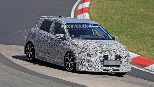 现代i20 N路试谍照曝光 有望下半年亮相