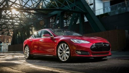 多家车企自掏腰包补贴用户，特斯拉竟一毛不拔 | 车云榜