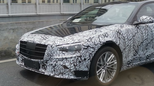 奔驰新S级国内谍照 9月亮相 搭多项科技安全配置