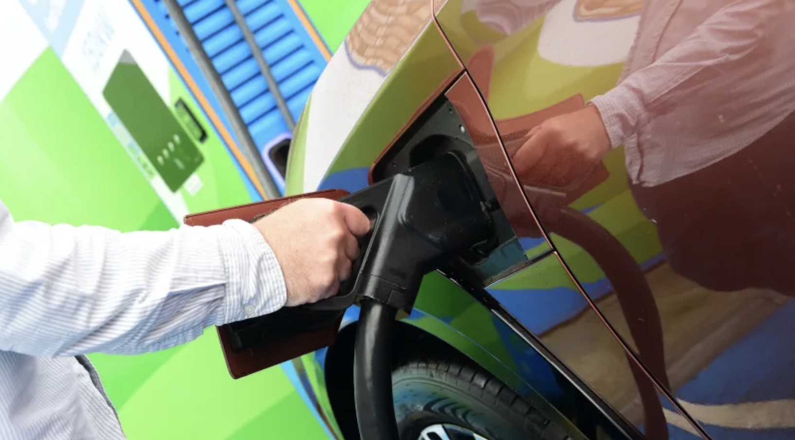 英国电动汽车补贴详解：ECG折扣、资格详情及申请方式